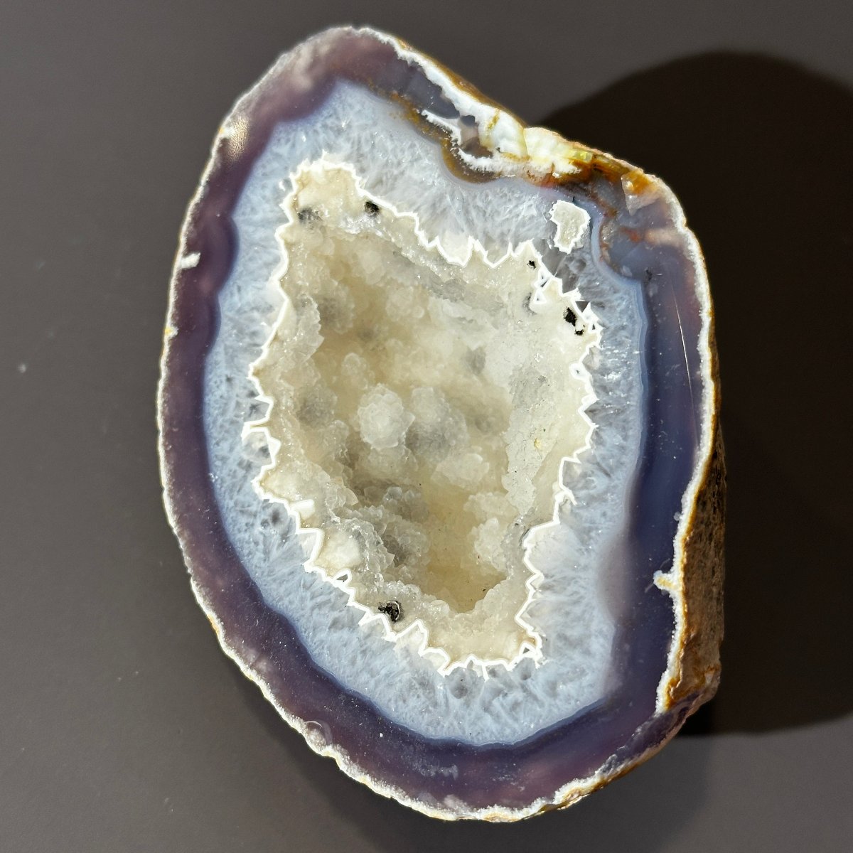 Ahāta Geodes puse (guļoša)