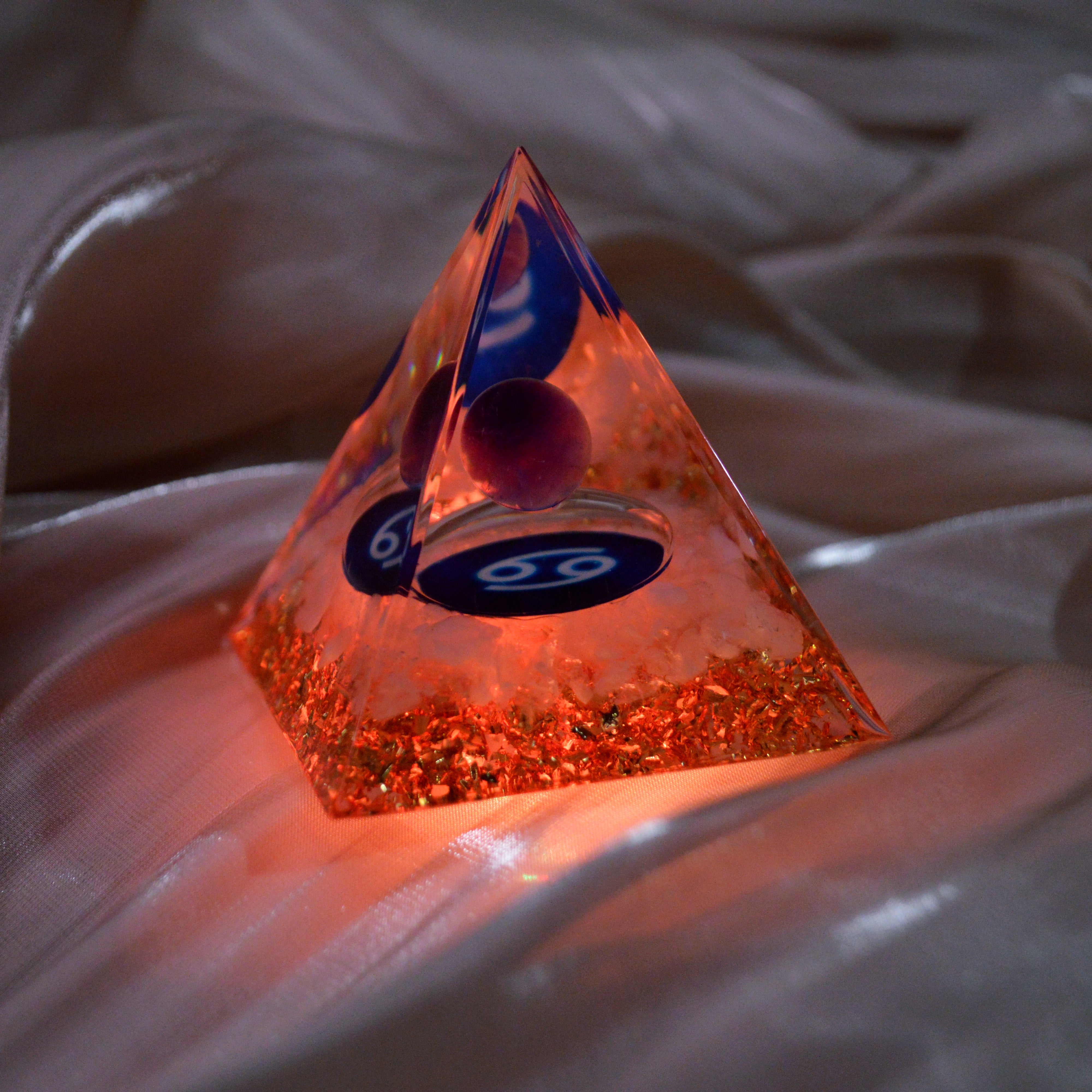 Orgonite - Zodiac Pyramid "CANCER"