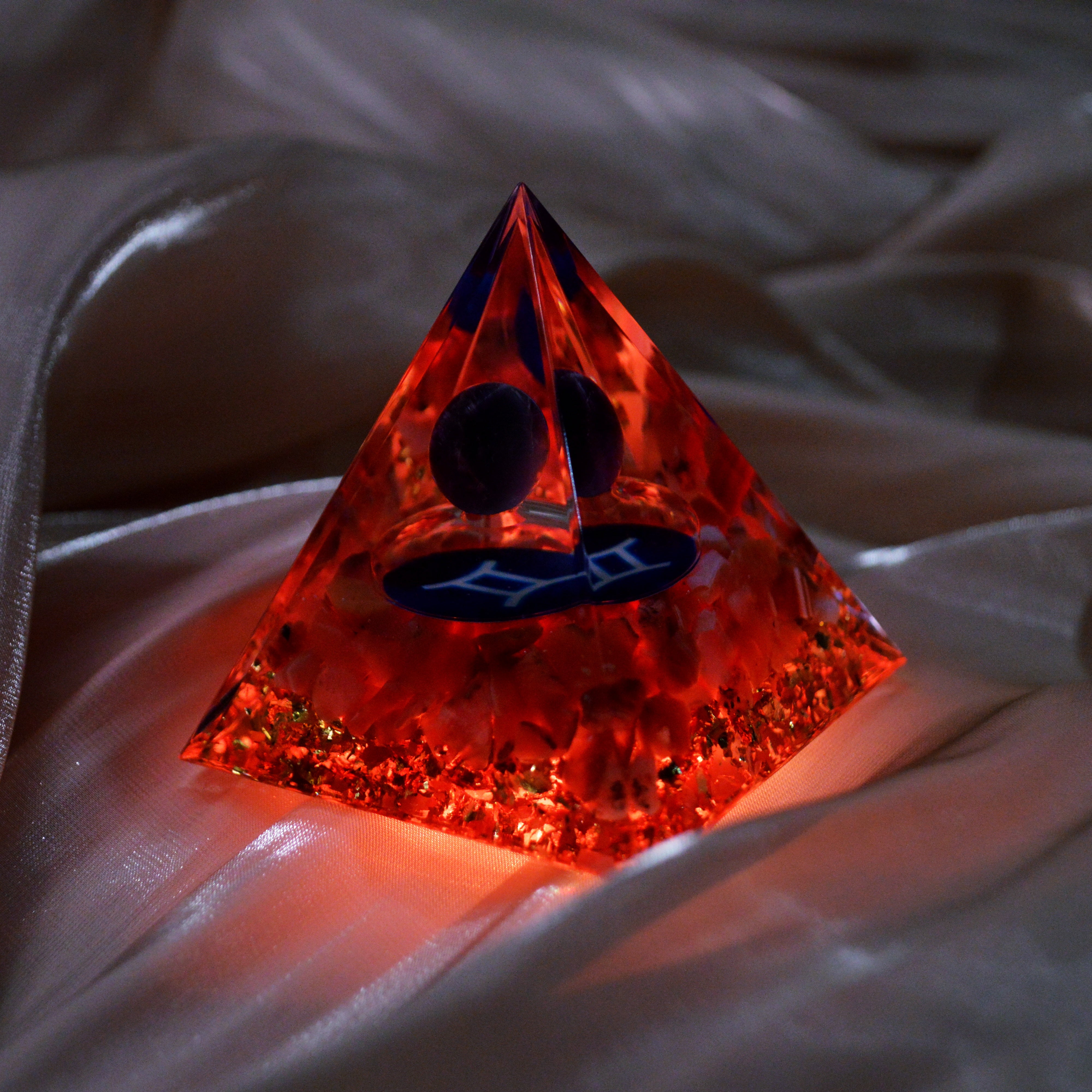 Orgonite - Zodiac Pyramid "GEMINI"